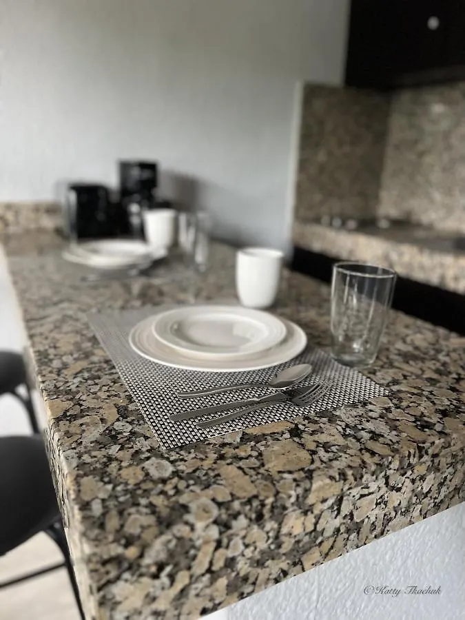 Azure Coliving Suites Playa del Carmen 0*,